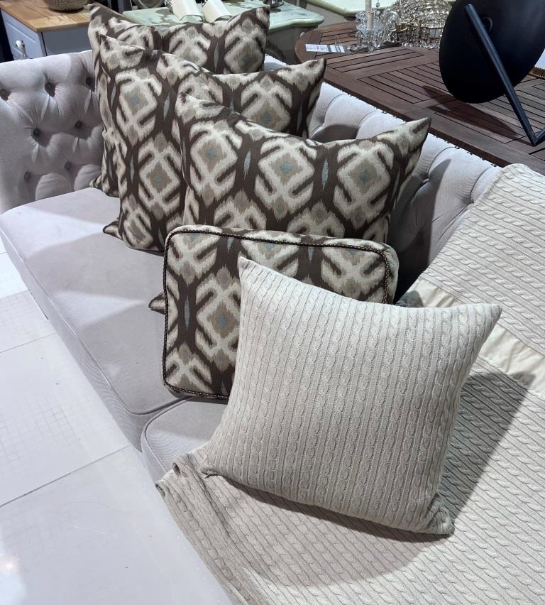 Текстильный набор от Etsy в декоре Ikat 