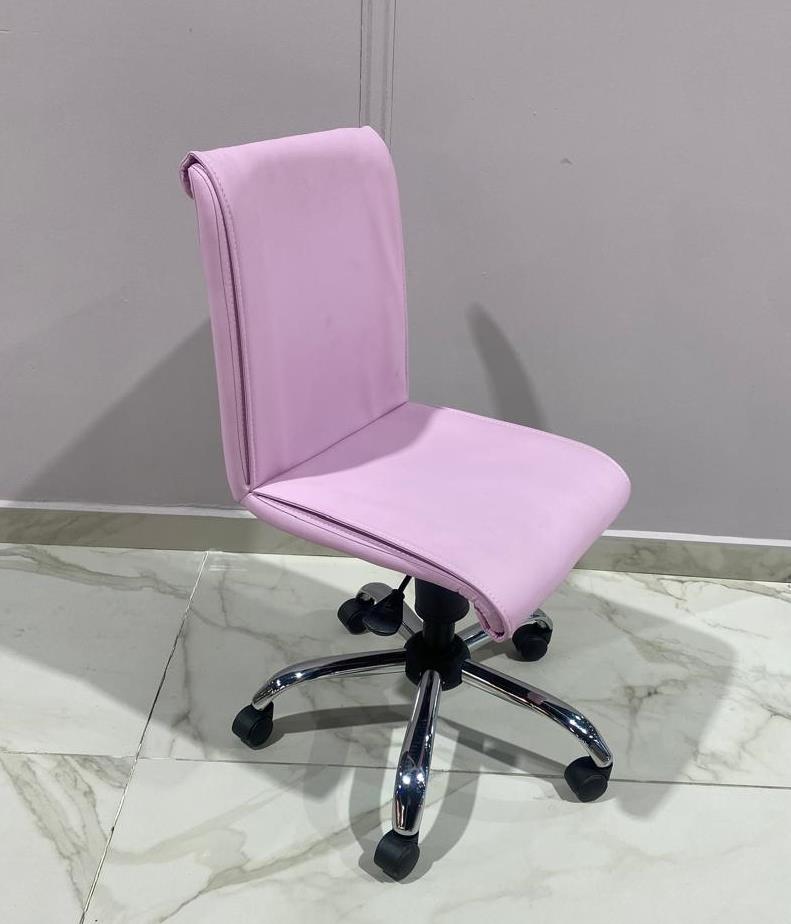 Стул офисный Soft  на колесх, розовый.