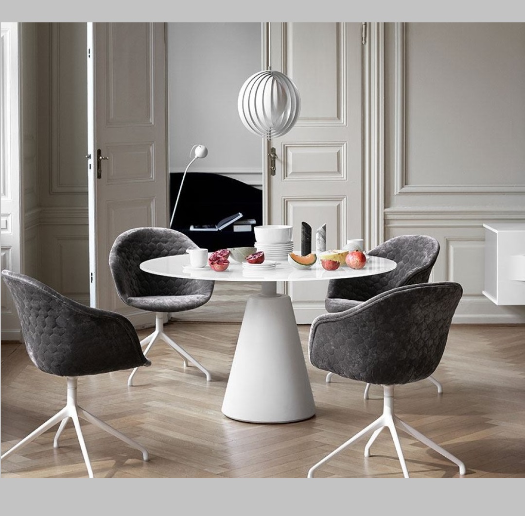 Стол Madrid, BoConcept.