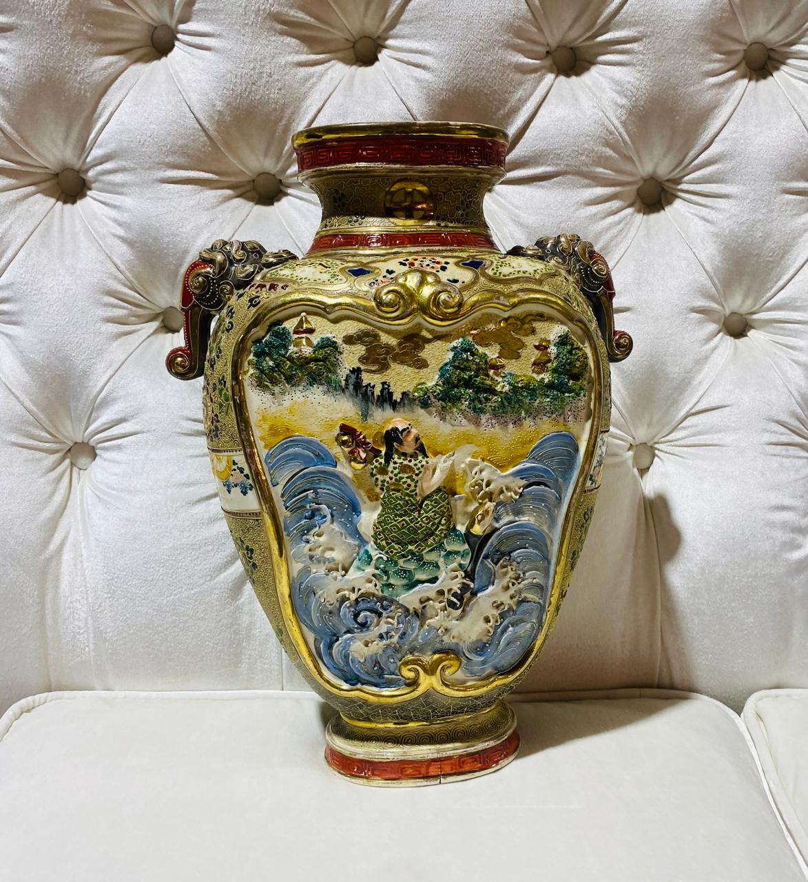 Антикварная фарфоровая ваза Сацума (Satsuma). 