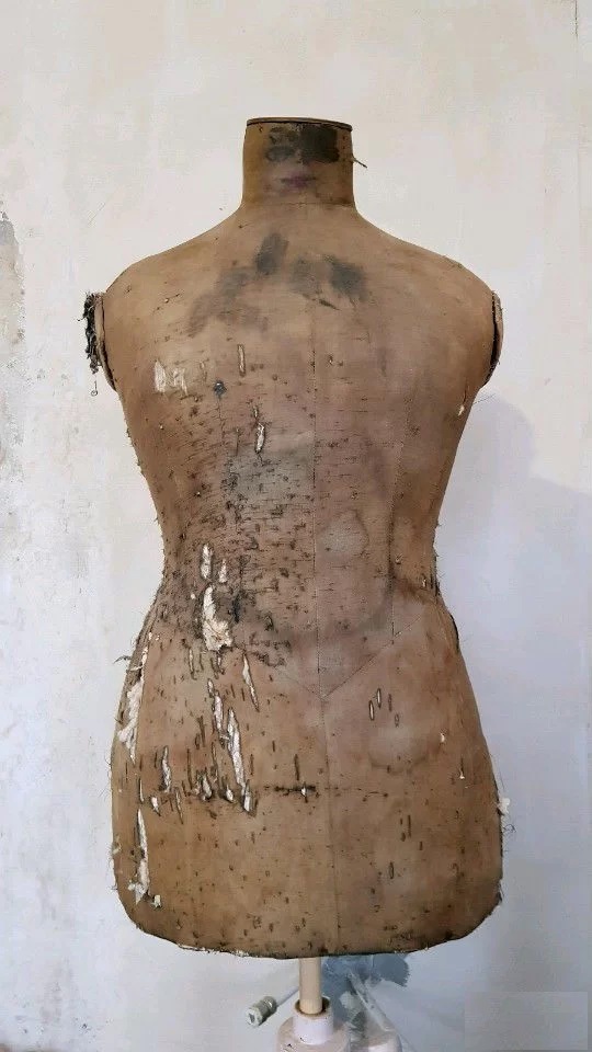 Манекен старинный из Ателье мод.
